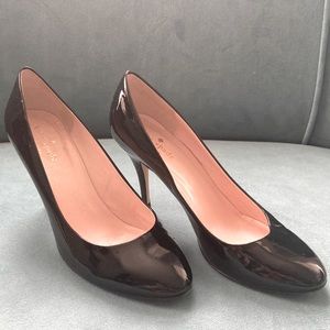 Kate Spade Classic Black Patent Leather Pump size 7.5